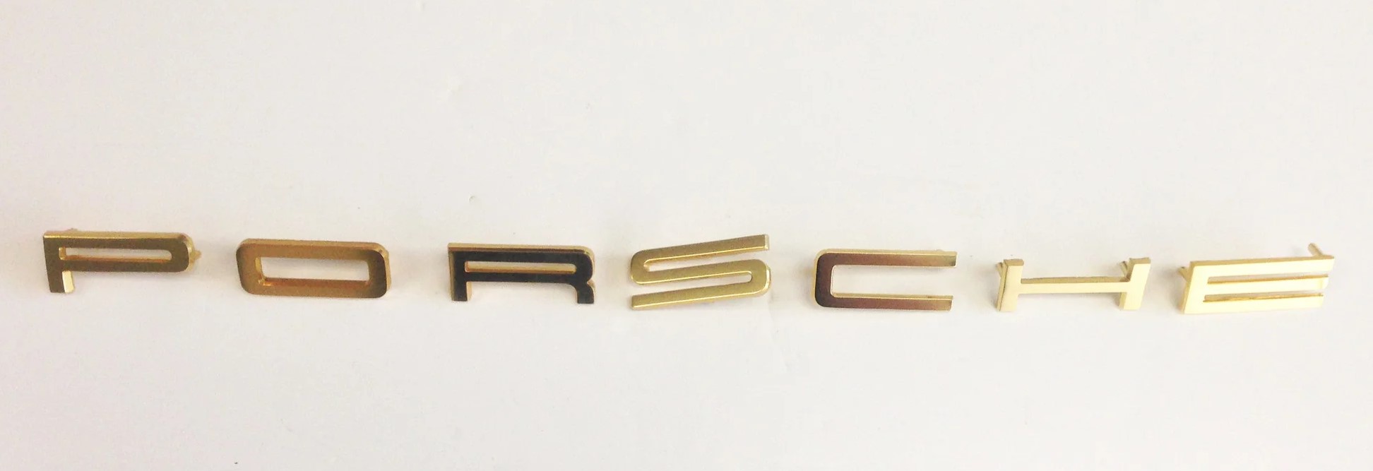 PORSCHE 911 914 GOLD REAR BADGE PORSCHE 911 914 GOLD REAR BADGE