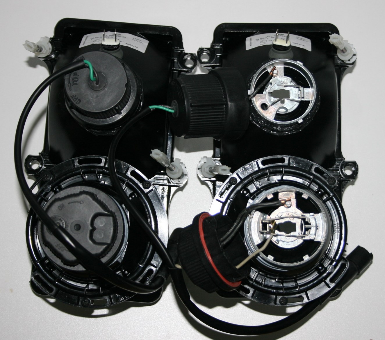 Ferrari-RHD-hinten-beide