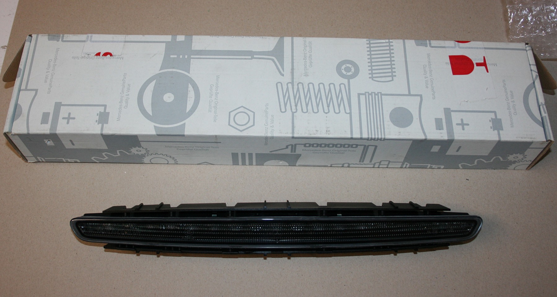MB-3-BremsleuchteQgrEhNWmuCkOZ ZUSATZBREMSLEUCHTE AMG SCHWARZ MERCEDES SLK R171